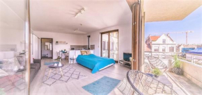 Sunny Deluxe Apt. & Terrace
